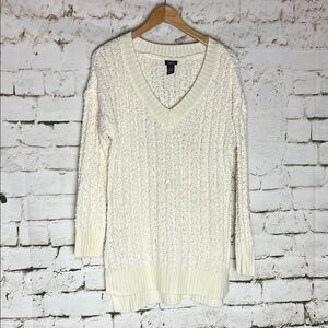 Cream V-Neck Cable Knit Women's Sweater